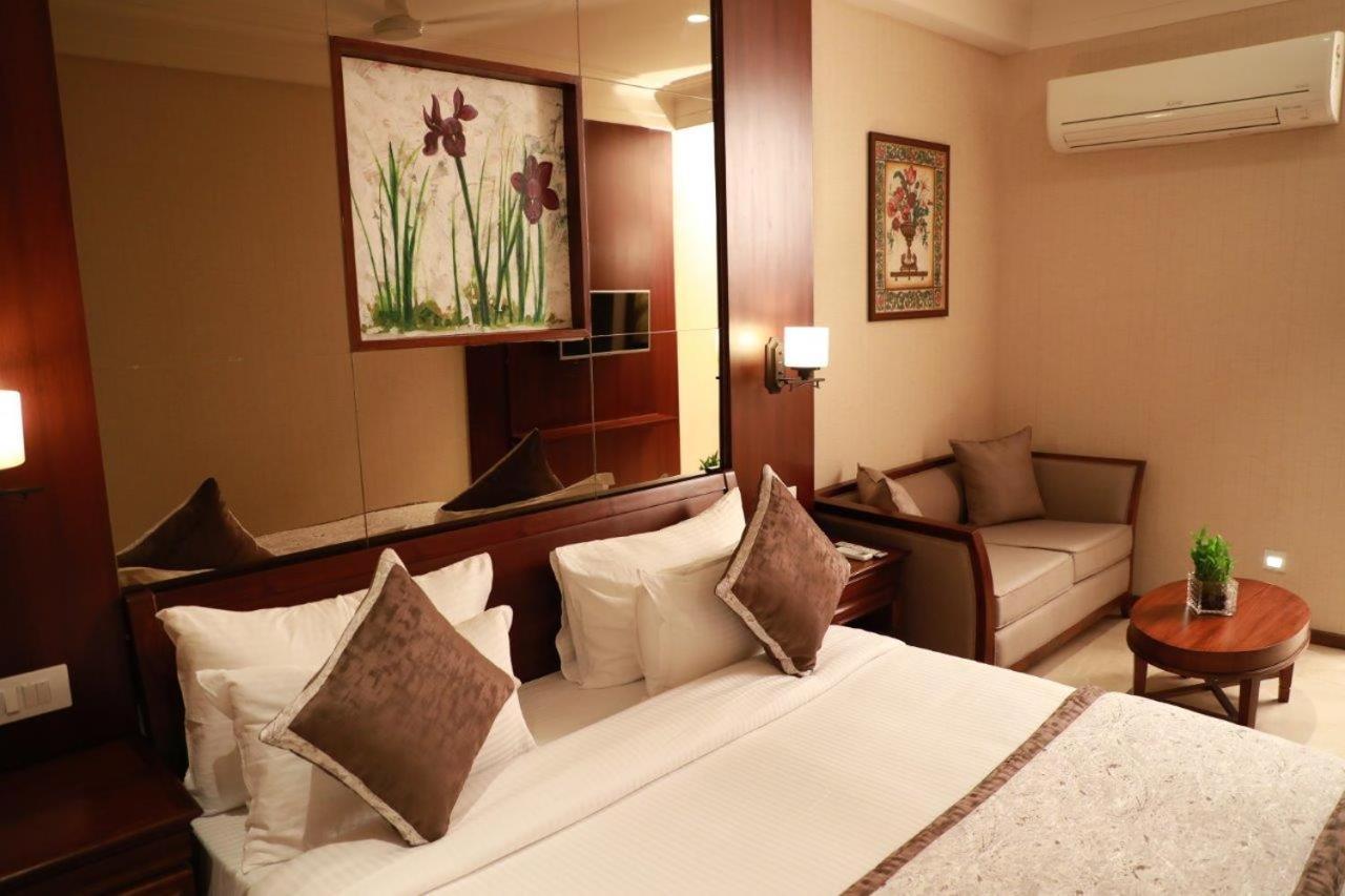Hotel Golden Tower Near Heritage Street Amritsar Exterior foto